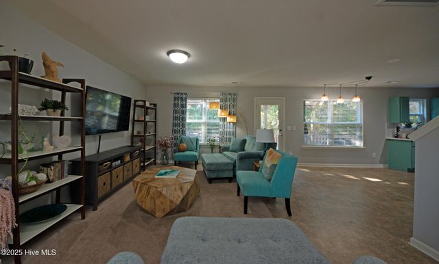 215 Chalet Road, Holly Ridge, NC 28445