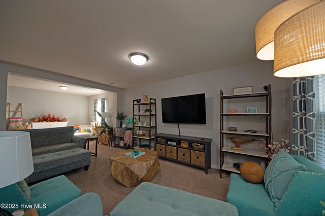 215 Chalet Road, Holly Ridge, NC 28445