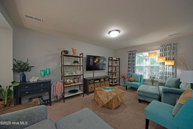 215 Chalet Road, Holly Ridge, NC 28445