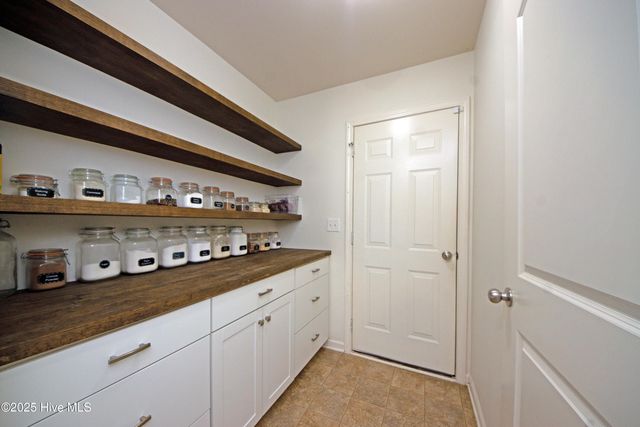 215 Chalet Road, Holly Ridge, NC 28445