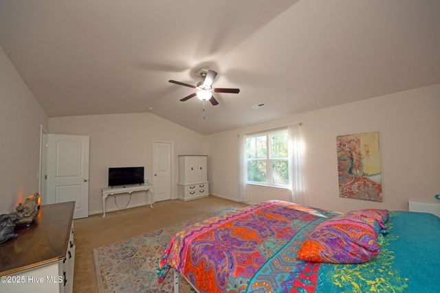 215 Chalet Road, Holly Ridge, NC 28445