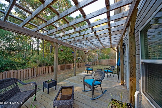 215 Chalet Road, Holly Ridge, NC 28445