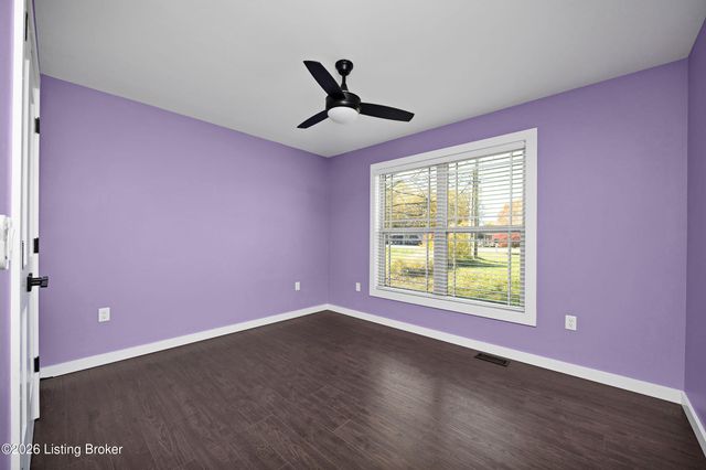 369 Meadowview Dr, Elizabethtown, KY 42701