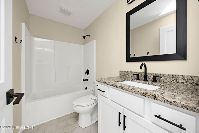 369 Meadowview Dr, Elizabethtown, KY 42701