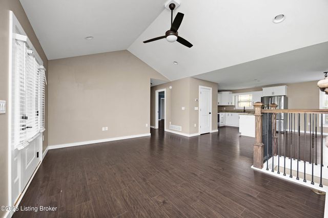 369 Meadowview Dr, Elizabethtown, KY 42701