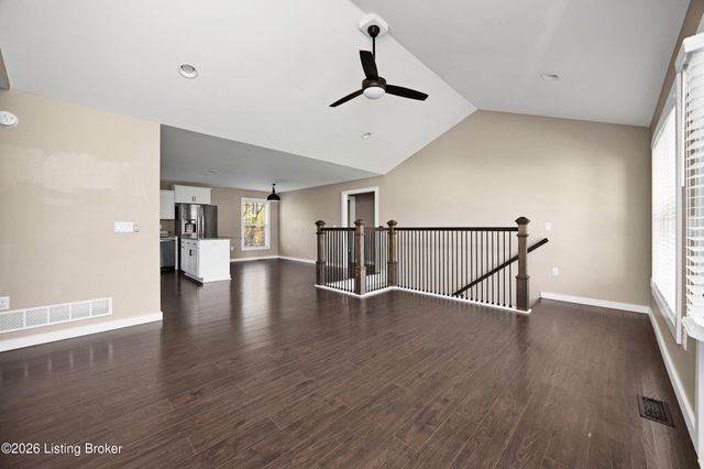 369 Meadowview Dr, Elizabethtown, KY 42701