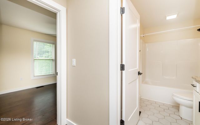 369 Meadowview Dr, Elizabethtown, KY 42701