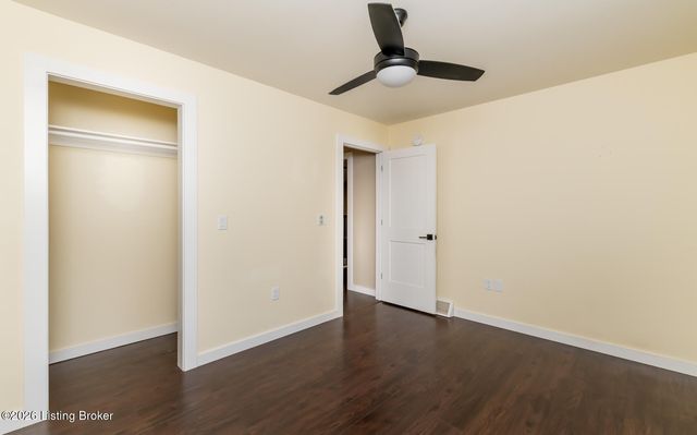 369 Meadowview Dr, Elizabethtown, KY 42701