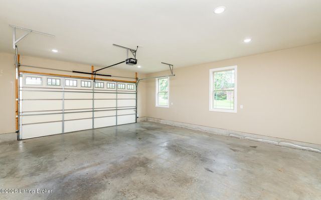 369 Meadowview Dr, Elizabethtown, KY 42701
