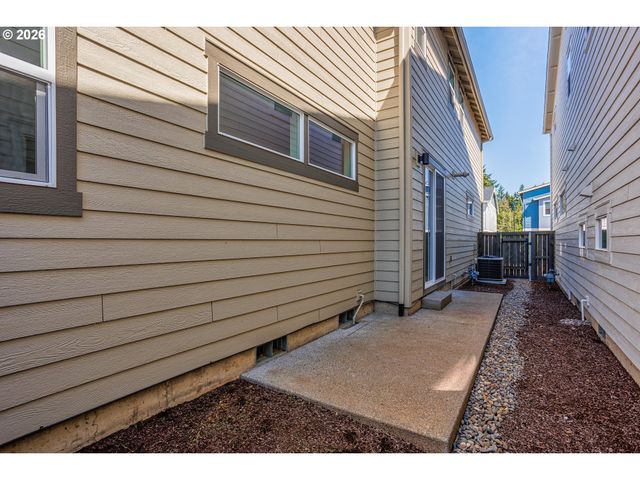 7235 Se BENEDICT St, Hillsboro, OR 97123