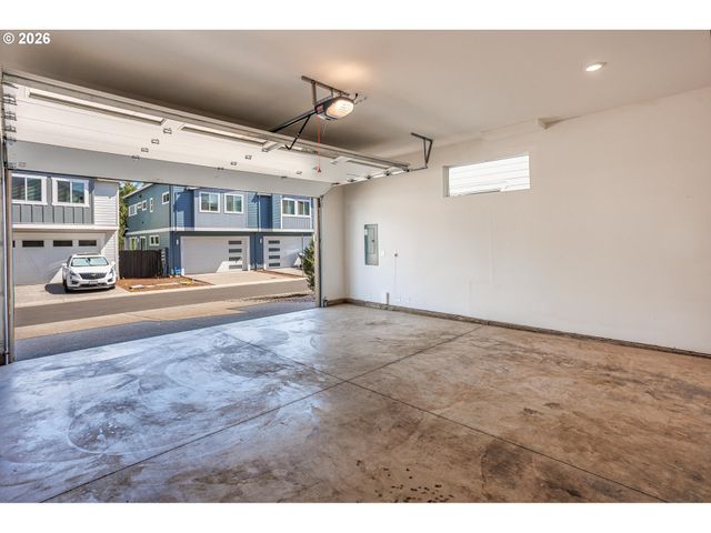 7235 Se BENEDICT St, Hillsboro, OR 97123