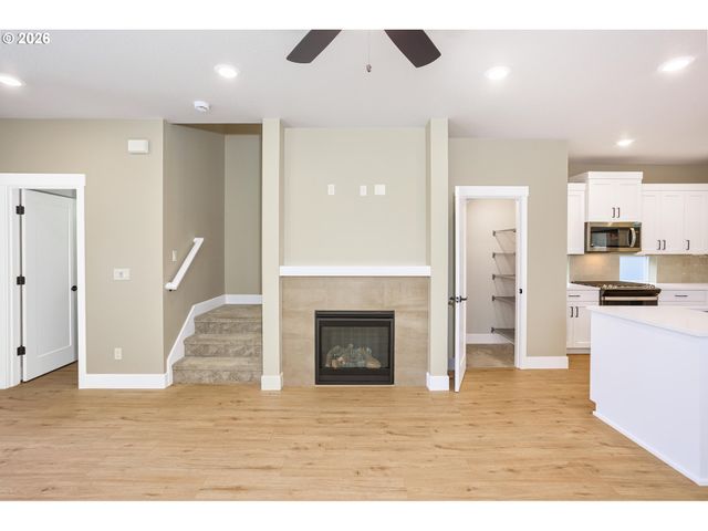 7235 Se BENEDICT St, Hillsboro, OR 97123