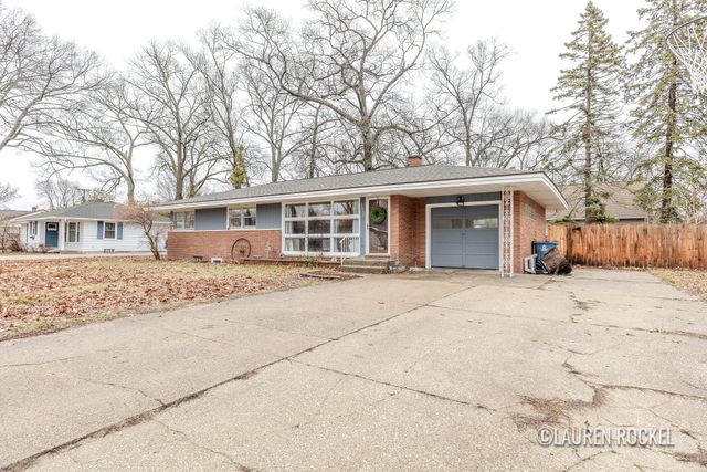 3532 E Manitou Circle, Norton Shores, MI 49441