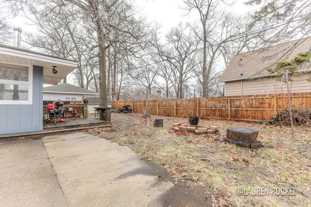 3532 E Manitou Circle, Norton Shores, MI 49441