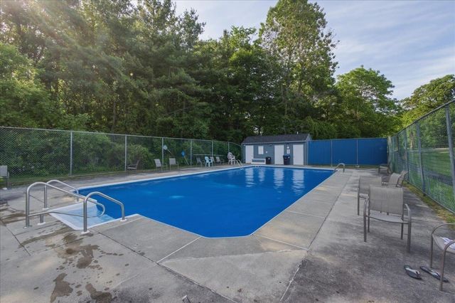 37 Twin Oaks Terrace, South Burlington, VT 05403