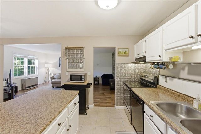 37 Twin Oaks Terrace, South Burlington, VT 05403