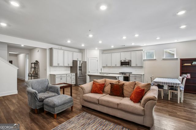 54 Airmont Drive, Sharpsburg, GA 30277