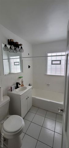 20110 Northlawn Street, Detroit, MI 48221