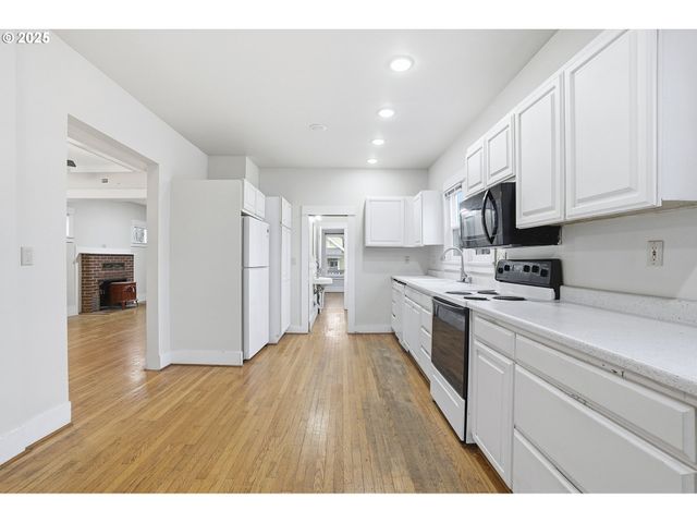 3320 Se 54TH Ave, Portland, OR 97206