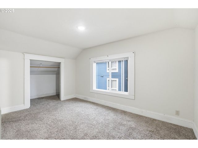 3320 Se 54TH Ave, Portland, OR 97206