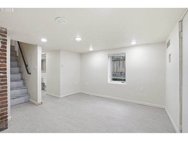 3320 Se 54TH Ave, Portland, OR 97206