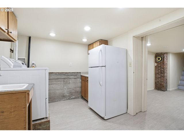 3320 Se 54TH Ave, Portland, OR 97206