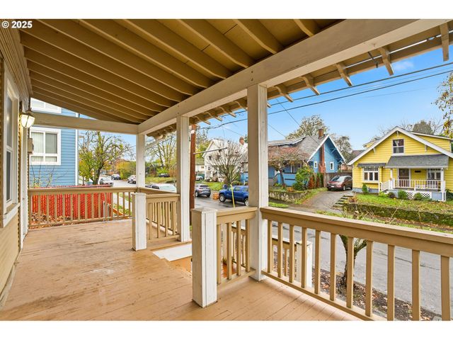 3320 Se 54TH Ave, Portland, OR 97206