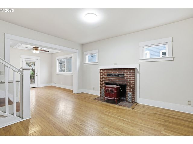 3320 Se 54TH Ave, Portland, OR 97206