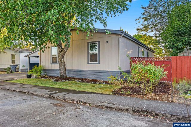 300 Western St SE 10, Albany, OR 97322