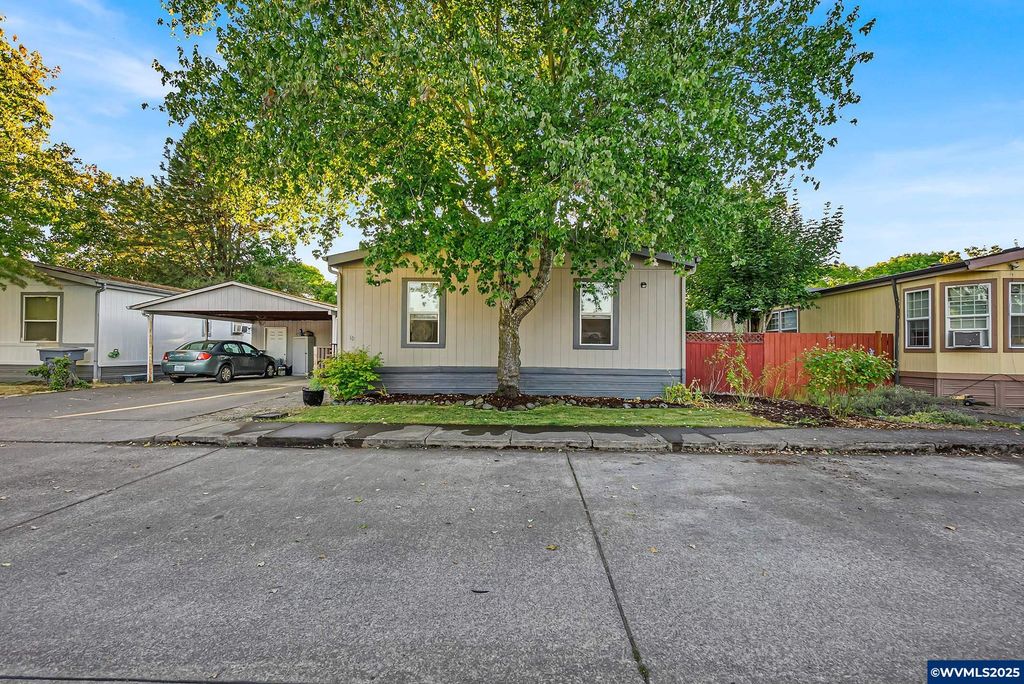 300 Western St SE 10, Albany, OR 97322