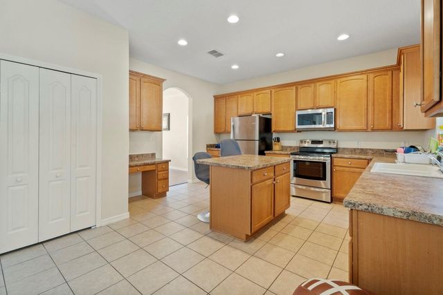 5042 RISHLEY RUN WAY, Mount Dora, FL 32757