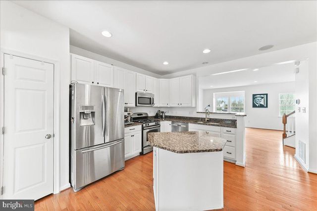 366 CONCETTA DR, Mount Royal, NJ 08061