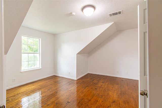 633 Bradley Street, Seabrook, TX 77586