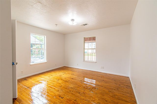 633 Bradley Street, Seabrook, TX 77586