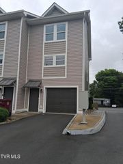 2802 West Walnut Street Unit 1, Johnson City, TN 37604