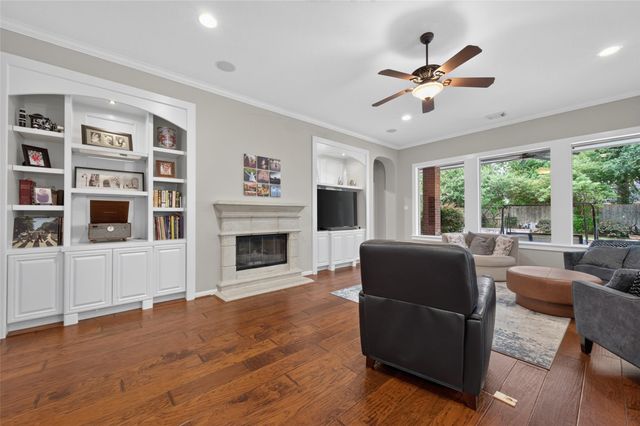 9726 Blue Cruls Way, Spring, TX 77379