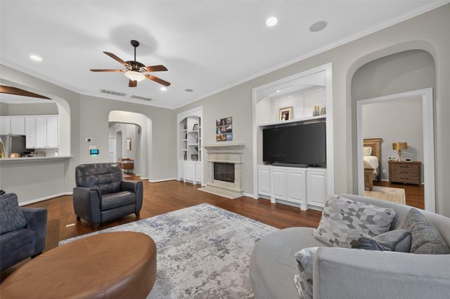 9726 Blue Cruls Way, Spring, TX 77379