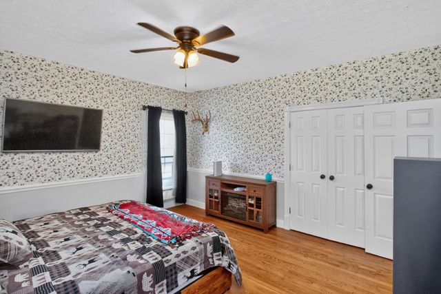 2558 S Mount Pleasant Rd, Greenbrier, TN 37073