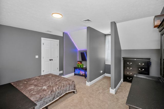 2558 S Mount Pleasant Rd, Greenbrier, TN 37073