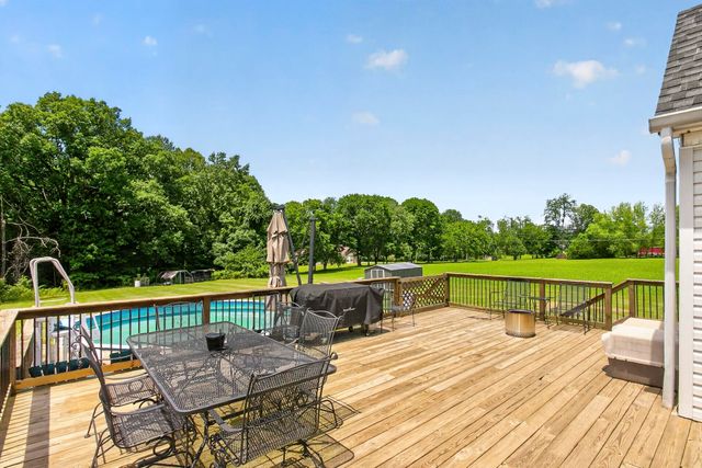 2558 S Mount Pleasant Rd, Greenbrier, TN 37073