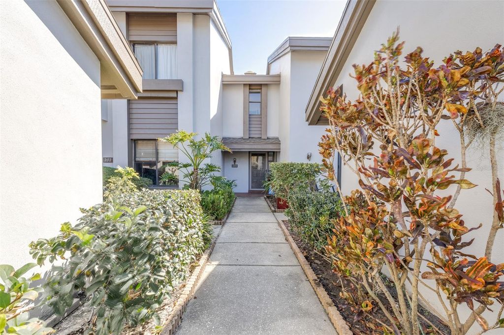 3008 LANDMARK BOULEVARD 203, Palm Harbor, FL 34684