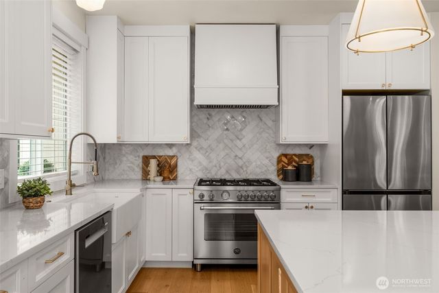 6407 119th Avenue E, Puyallup, WA 98372