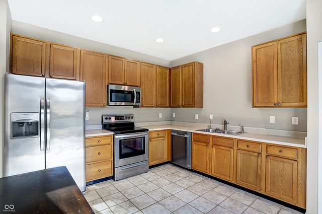 4059 Weston Pointe Drive, Zionsville, IN 46077