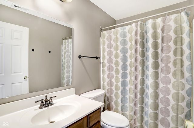 4059 Weston Pointe Drive, Zionsville, IN 46077