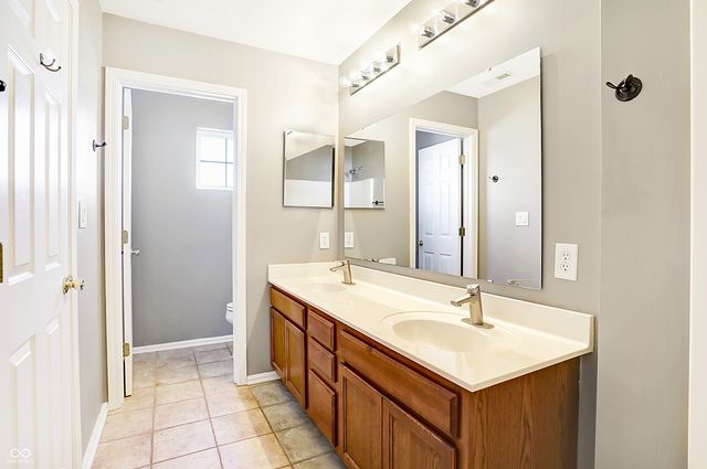 4059 Weston Pointe Drive, Zionsville, IN 46077