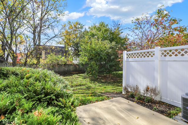 4059 Weston Pointe Drive, Zionsville, IN 46077