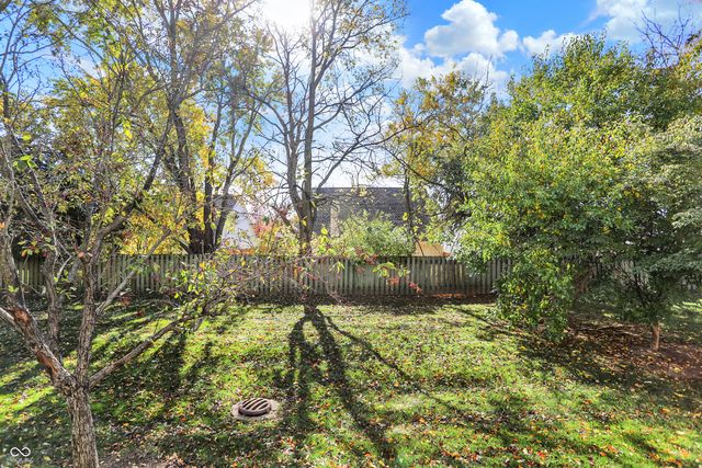 4059 Weston Pointe Drive, Zionsville, IN 46077