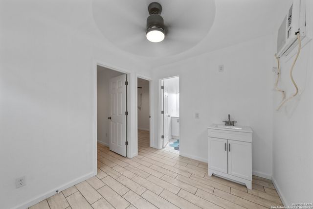 143 Park, Pipe Creek, TX 78063