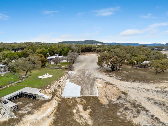 143 Park, Pipe Creek, TX 78063