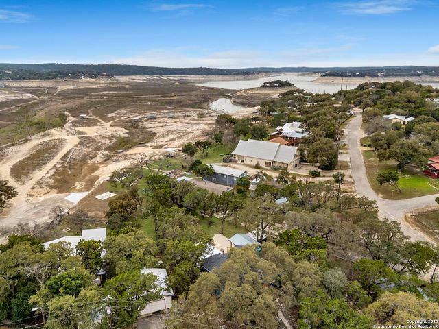 143 Park, Pipe Creek, TX 78063